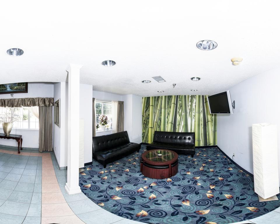 Rodeway Inn & Suites Lewisville I-35 Екстер'єр фото