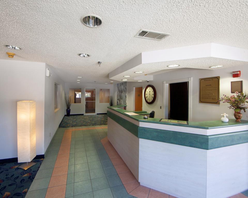 Rodeway Inn & Suites Lewisville I-35 Екстер'єр фото